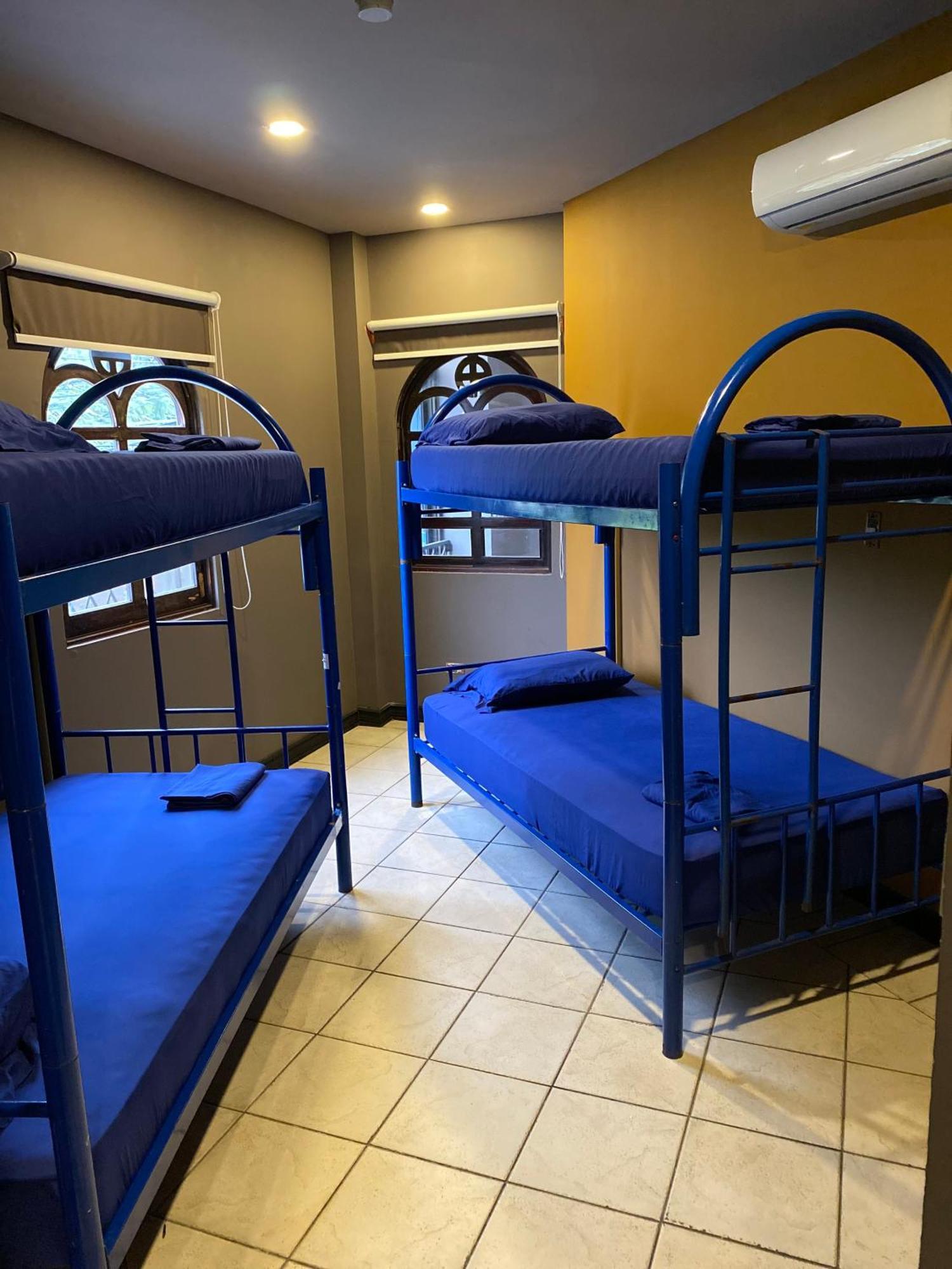 Alajuela Backpackers Airport Hostel Exterior foto